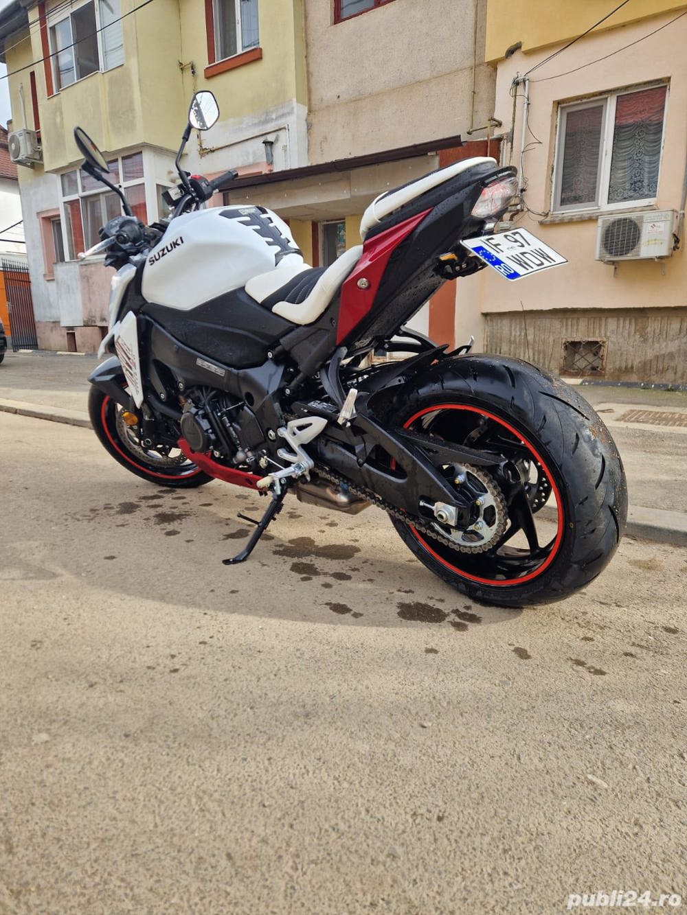 Motocicleta Suzuki GSX-S 950