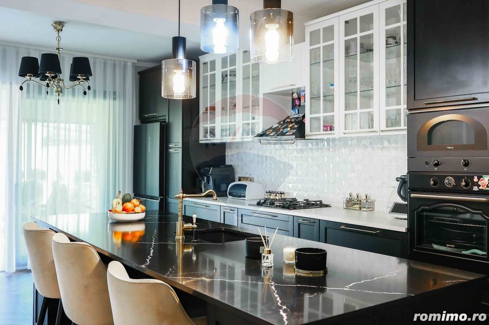 De vânzare Casă ultrafinisată cu 4 camere și piscină în Sântandrei