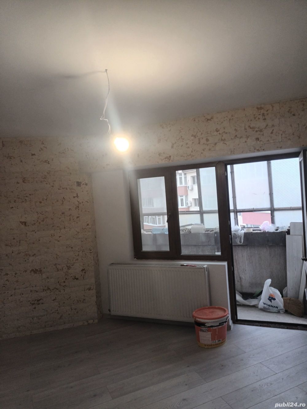 Execut lucrari interior si exterior.