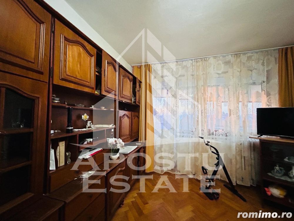 Apartament cu 2 camere, etaj intermediar in Iosefin langa Pompieri.