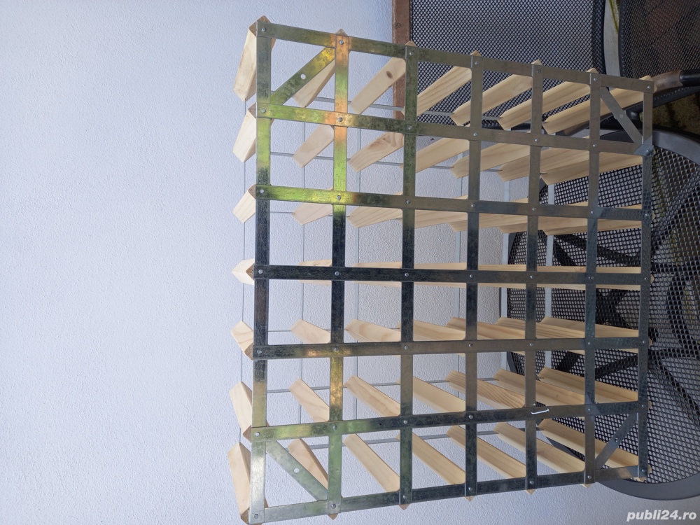 Suport pentru sticle de vin din lemn de esenta tare,pin