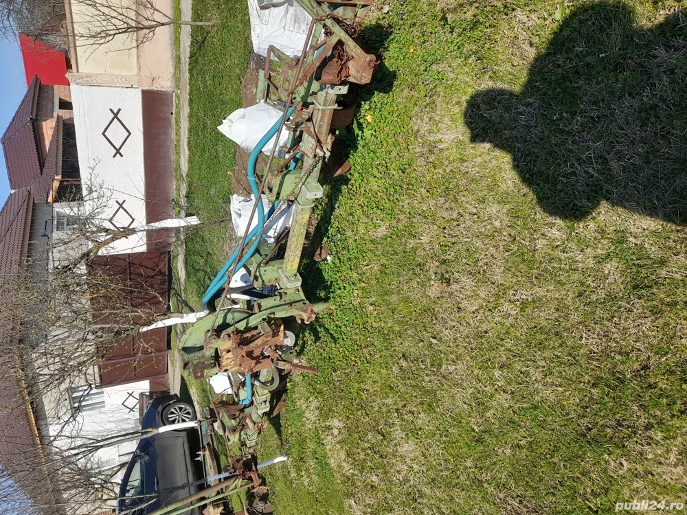 Vând semănătoare porumb 