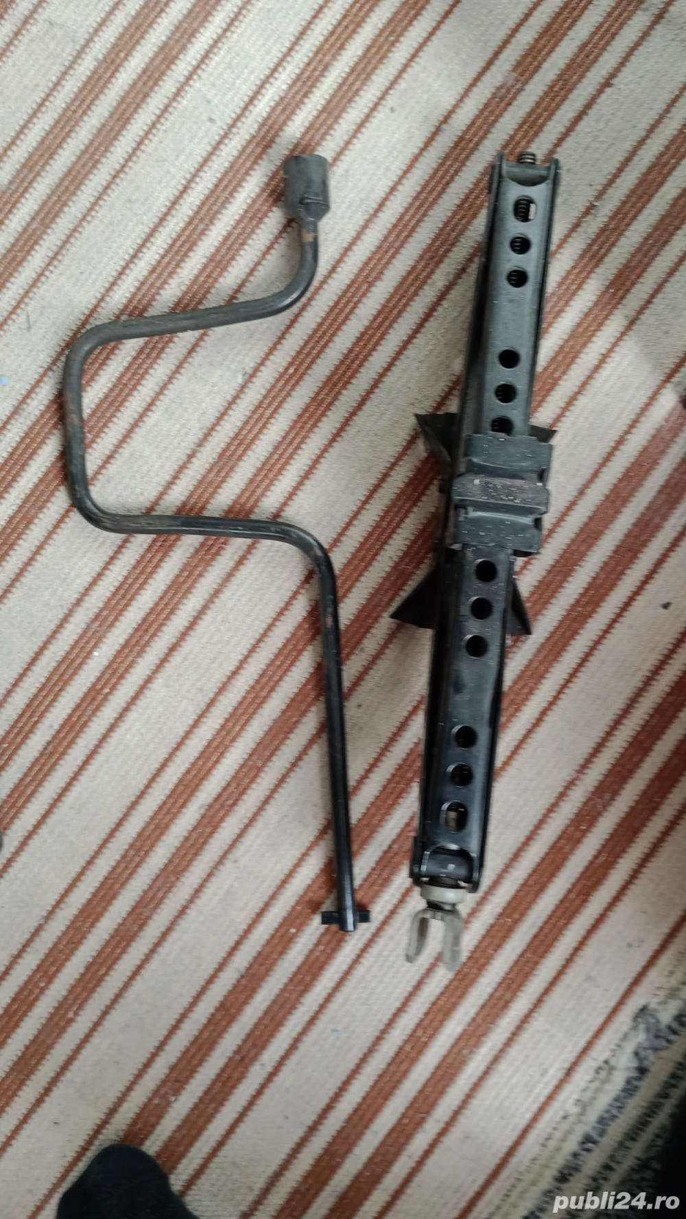 Cric  renault + manivela pentru clio kangoo laguna logan megane etc