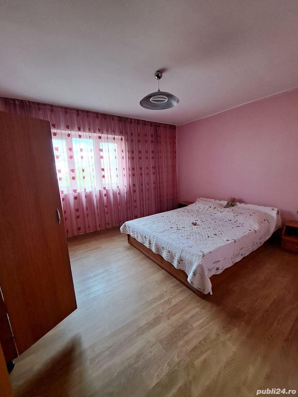 Ap 3 camere zona savinesti