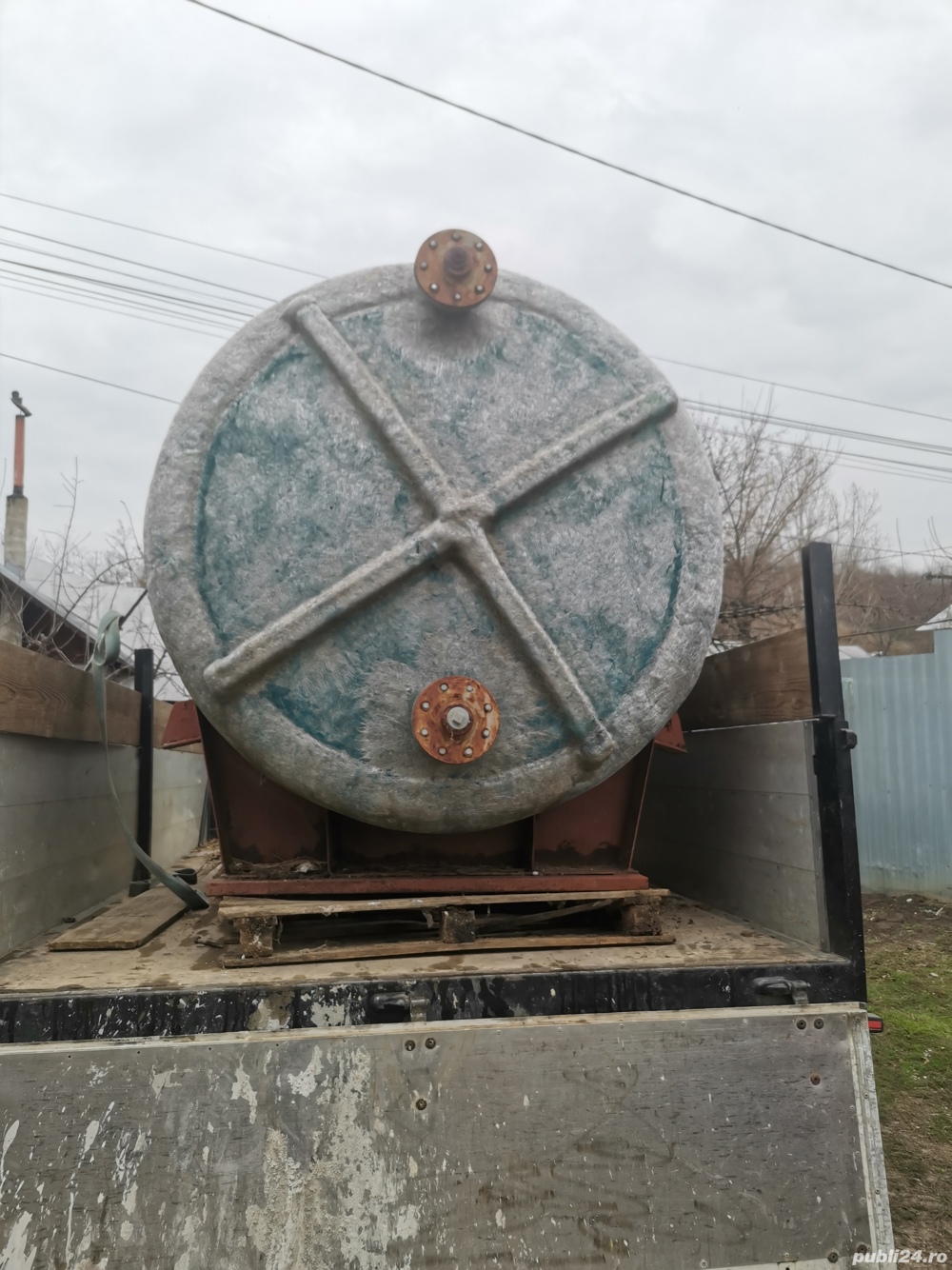 Vând cisternă polstif 