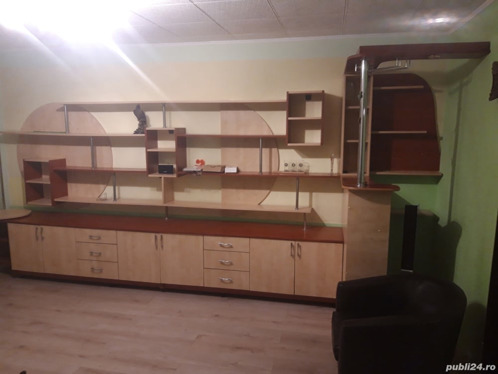 Vând mobilă pentru sufragerie