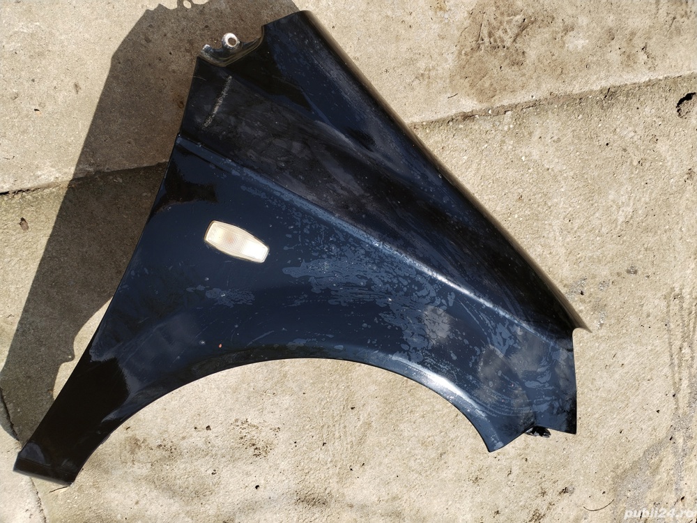 Vând aripa dreapta hyundai getz 