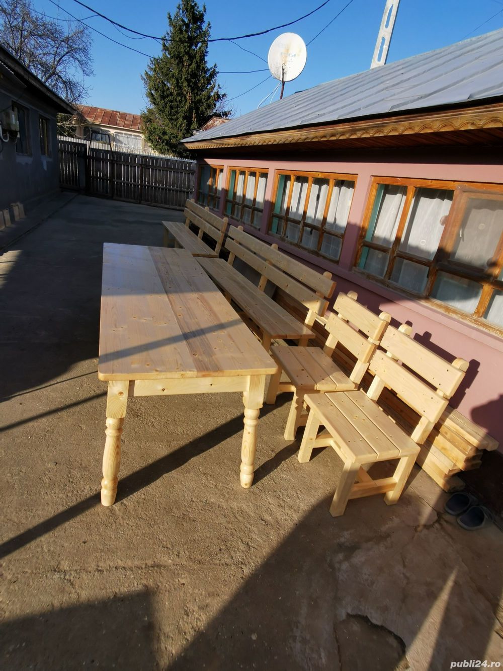 Mobila, mobilier dormitor, bucătărie, exterior, uși, foișoare, lemn sau pal totul la comanda 