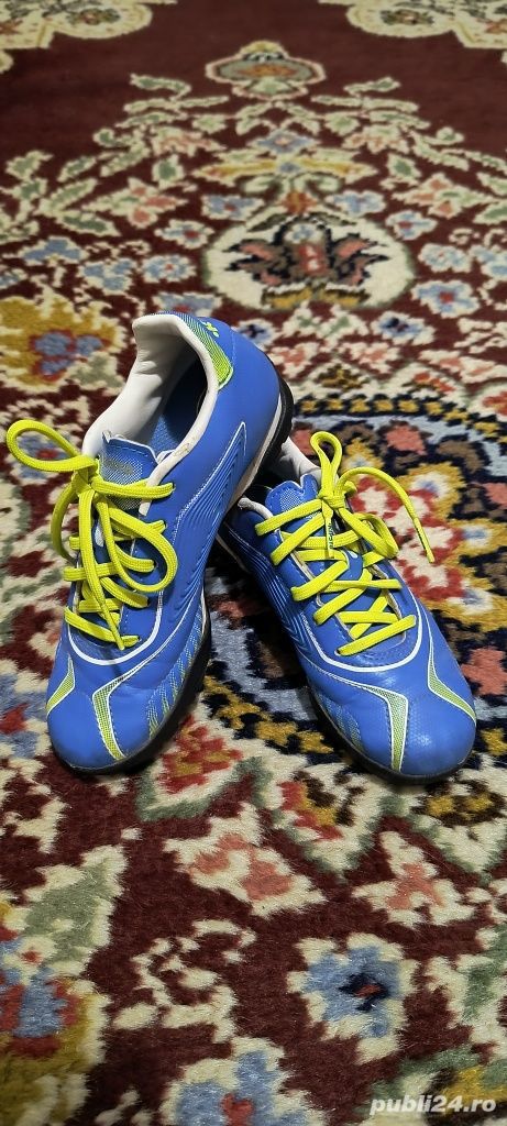 Vând adidași Kipsta 