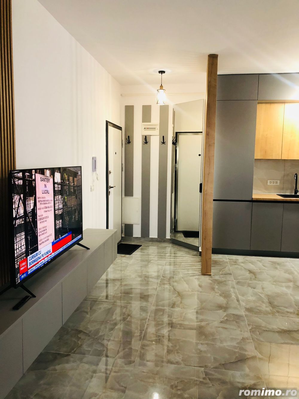 Apartament cu 2 camere Lux la 3 minute de Biserica Tosca