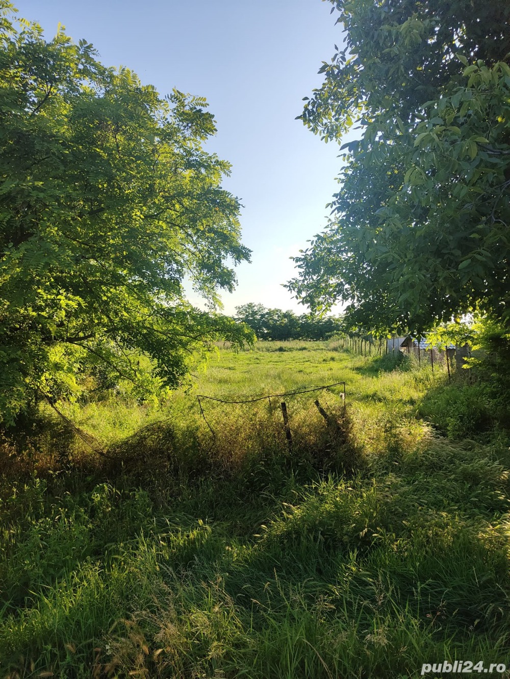 Teren intre case Bazos !!! Teren intre case Bazos !!!