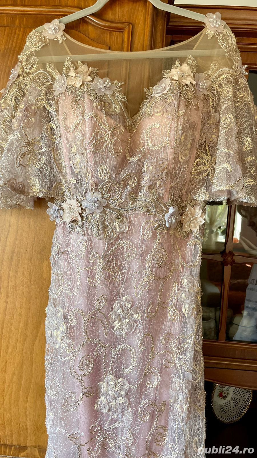 Rochie ocazie, deosebita, adusa din Dubai