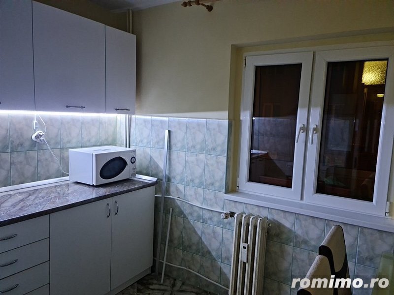 Apartament cu 3 camere in zona Ferdinand de inchiriat