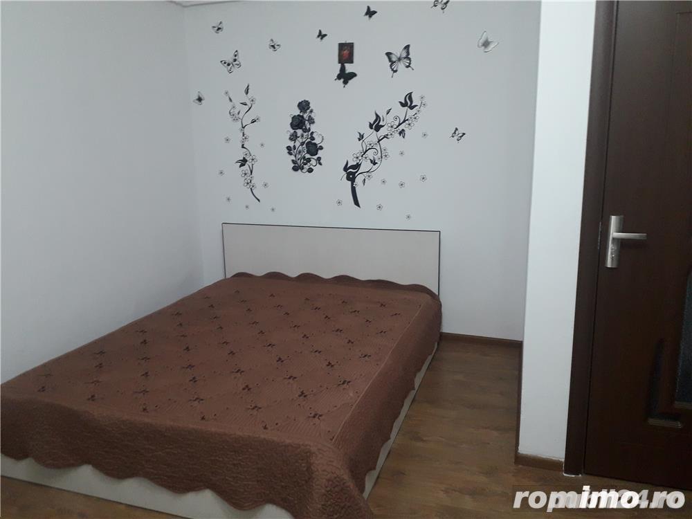 Ofer spre inchiriere garsoniera  in zona Mosilor