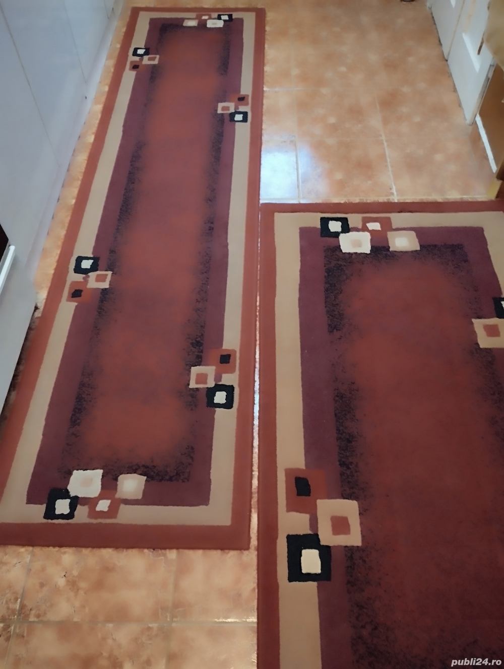 Vand patru mochete si covor persan