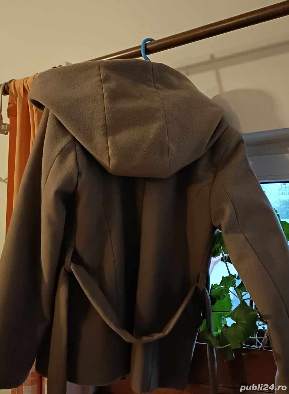 Haina stofa cu glugă