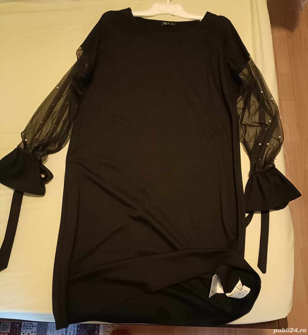 Rochie neagra cu perle 