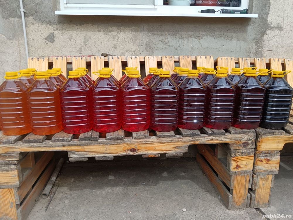 Vand vin de casa Alb ,Roze si Negru Trimit și prin CURIER