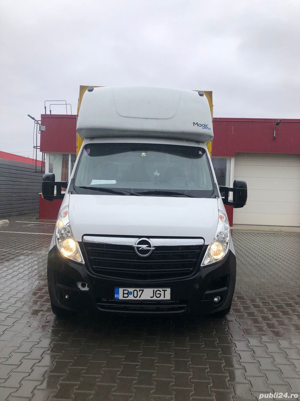 opel movano