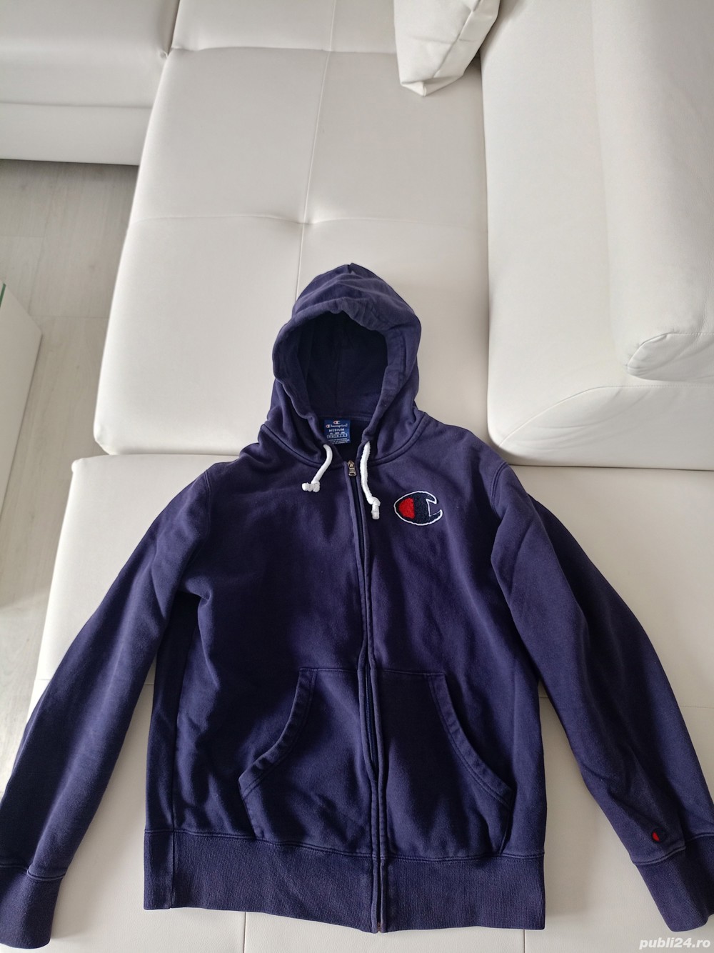 vand hanorac Champion produs original, produs de calitate,marimea M.