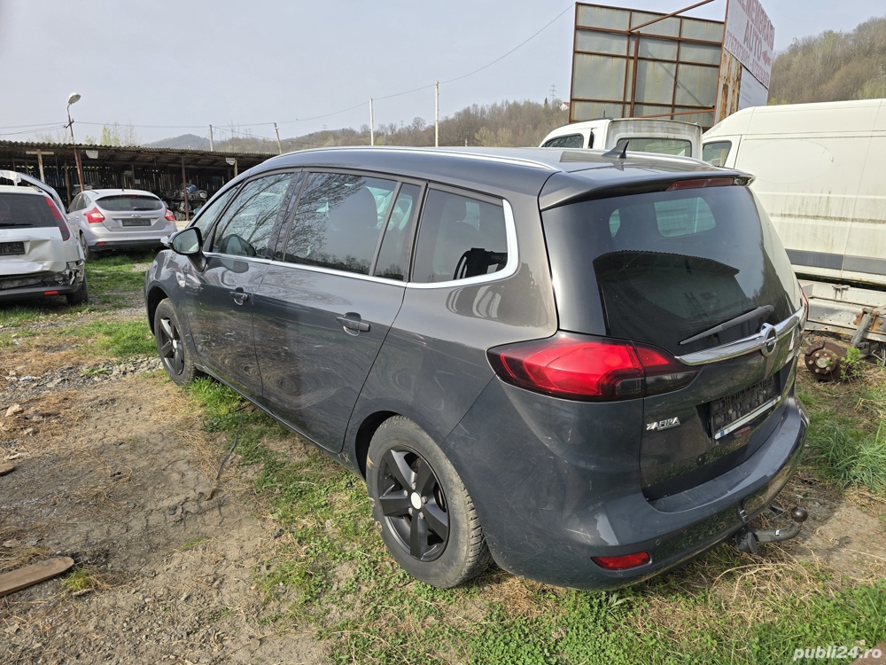 Dezmembrez Opel Zafira C 1.6 CDTI,an 2016