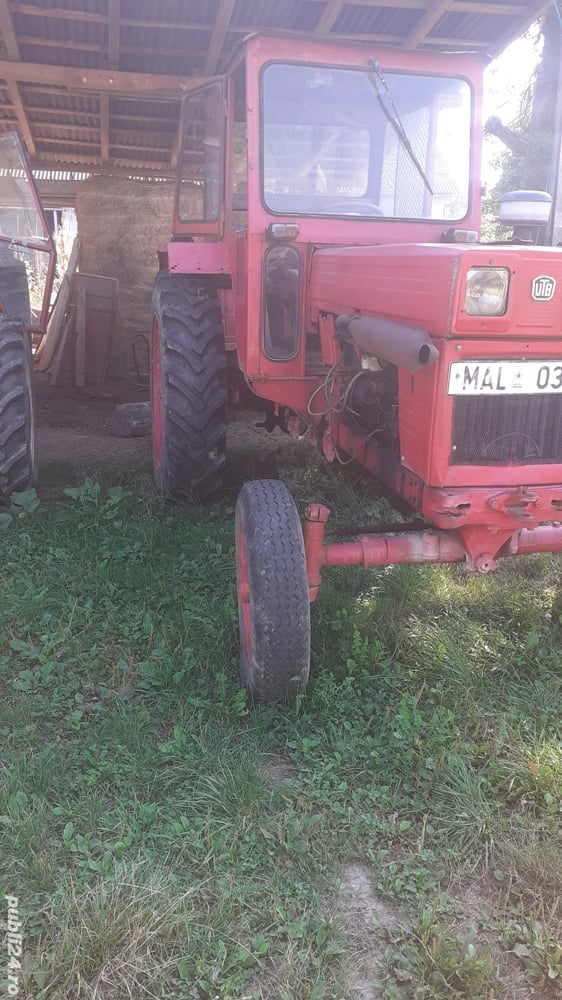 Vanzare tractor plug si cauciucuri 