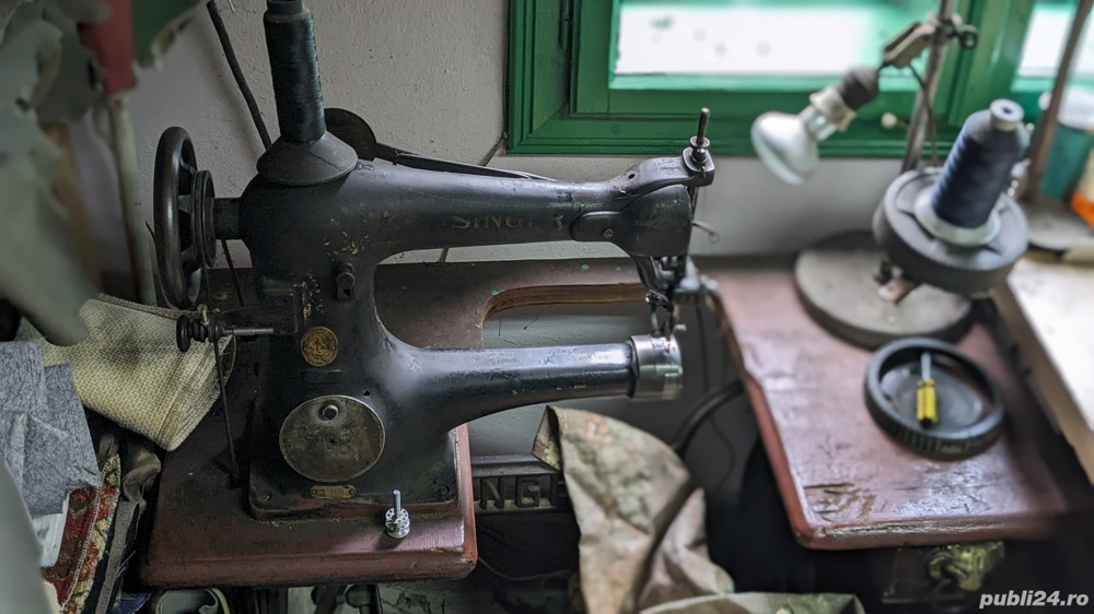 Masina de cusut Singer manuala