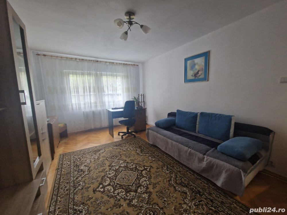 Apartament decomandat cu centrala proprie - zona Calea Aradului