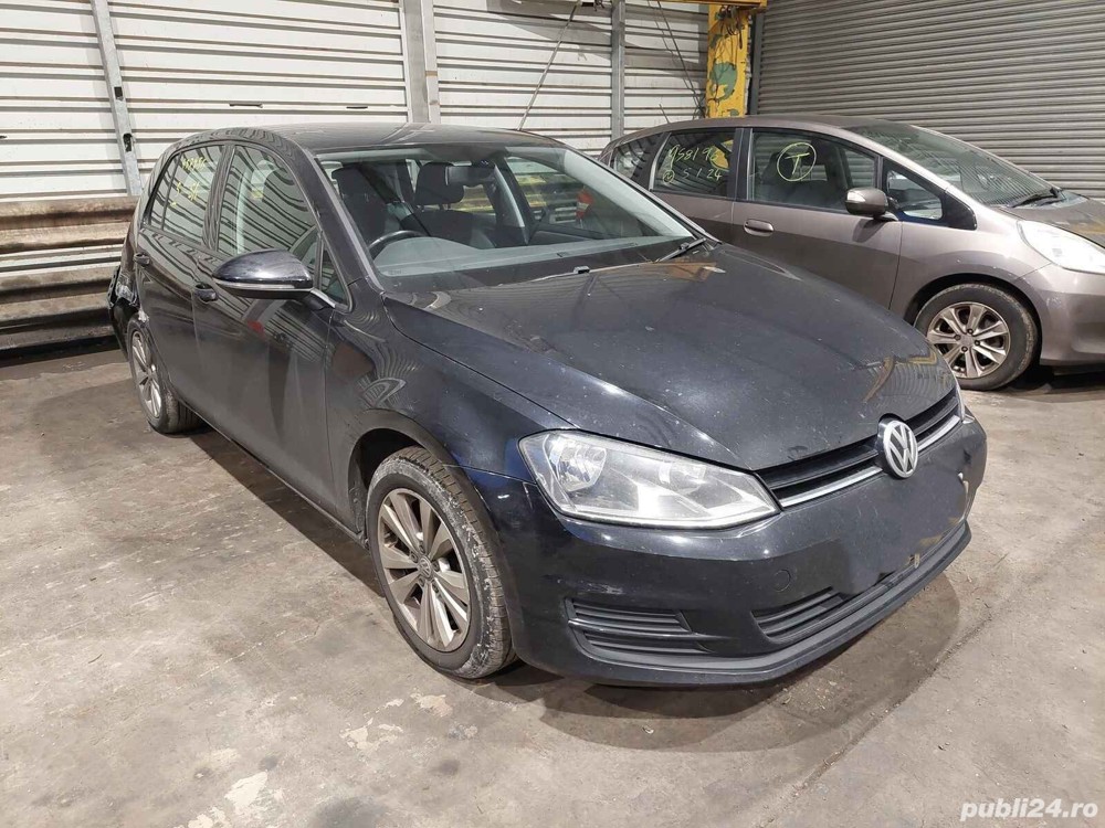 Dezmembrez Volkswagen Golf 7 2014 HATCHBACK 1.6 TDI CLHA