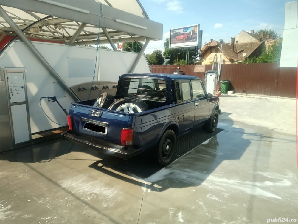 Vand  Lada Niva  pickup