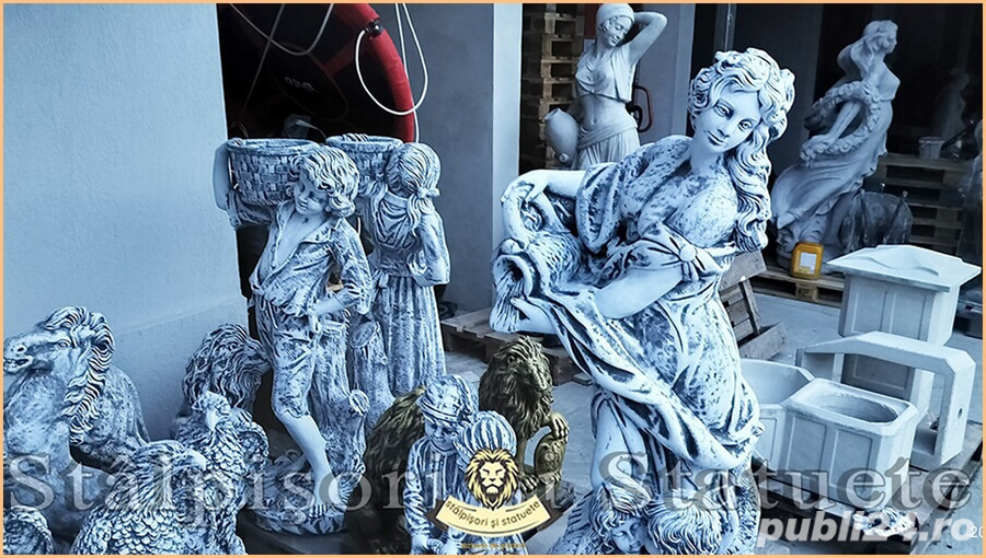 Poducem din beton, pentru curte și grădină.