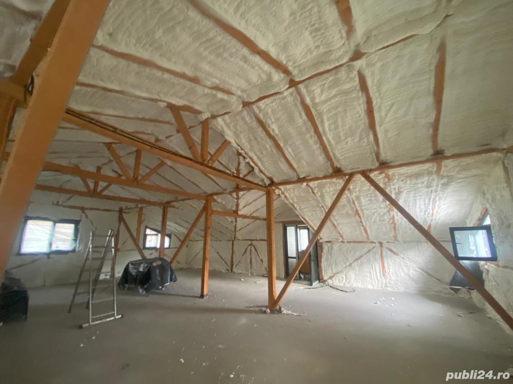 Izolație Izolare poduri tavane case mansarde spumă poliuretanică izolații material