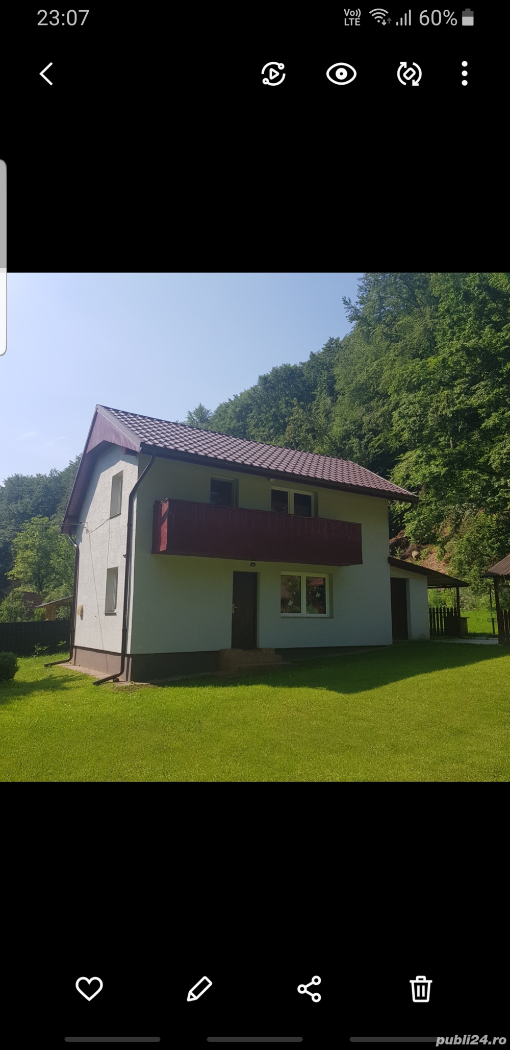 Vand casa la 13 km de Hunedoara