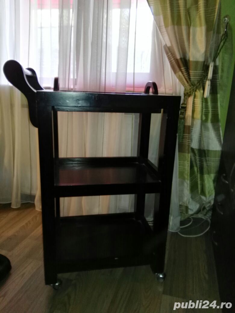 Carucior cabinet cosmetic , folosit , stare buna.