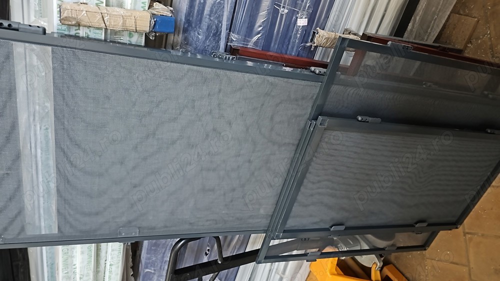 Confecționez plase insecte tip plisse sau pe balamale