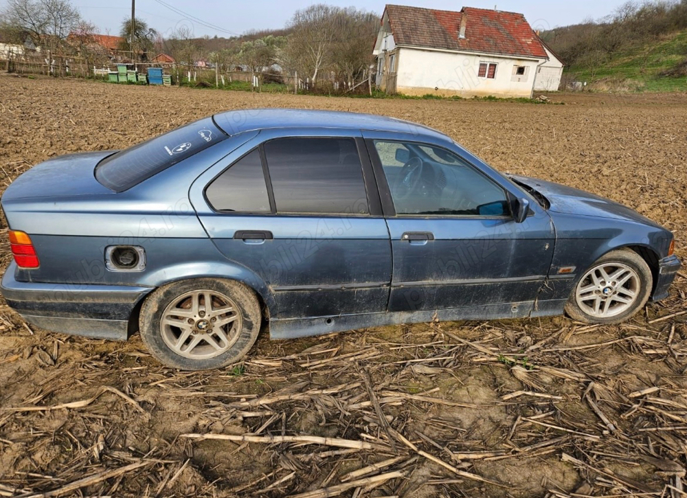 Dezmembrez Bmw seria 3 e36 1.6 benzina 