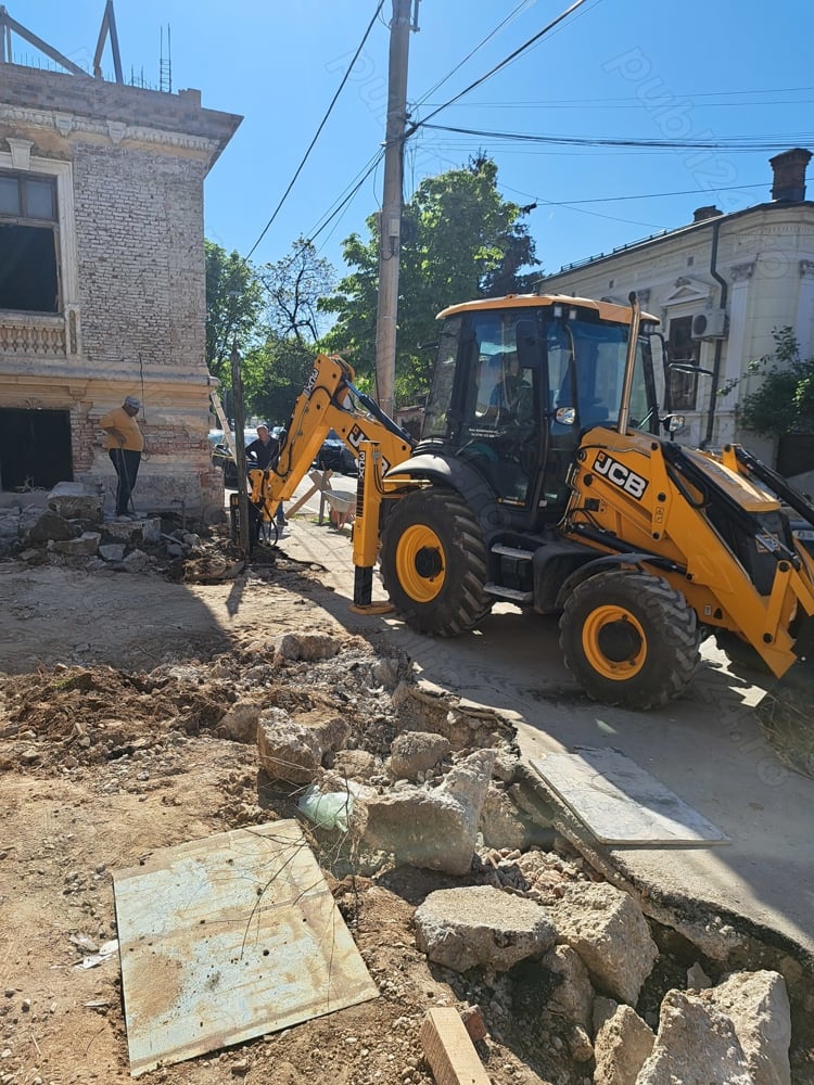 Prestari servicii  excavatii  canalizari