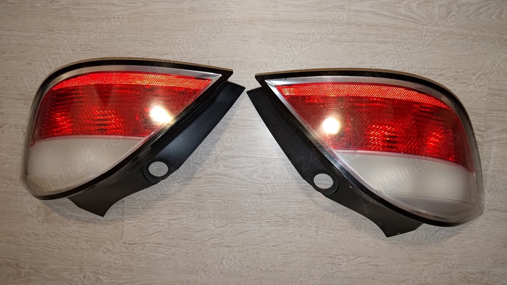 Vand tripla stop dreata Opel Astra H