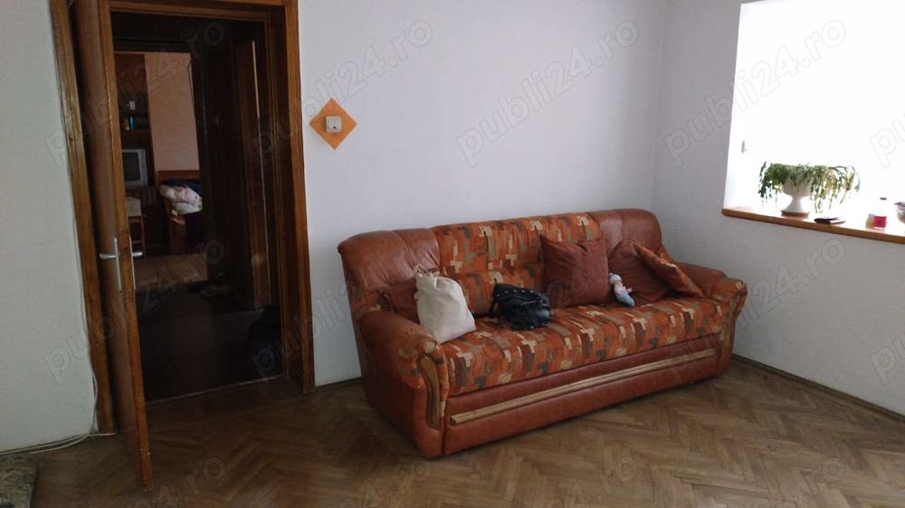 Vand apartament 3 camere in Moreni,Dambovita