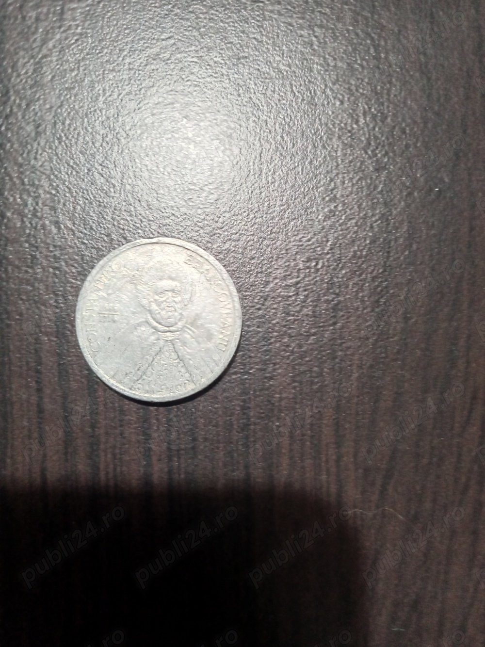 Vând moneda 500 lei,an 2000 și moneda1000lei,an2001