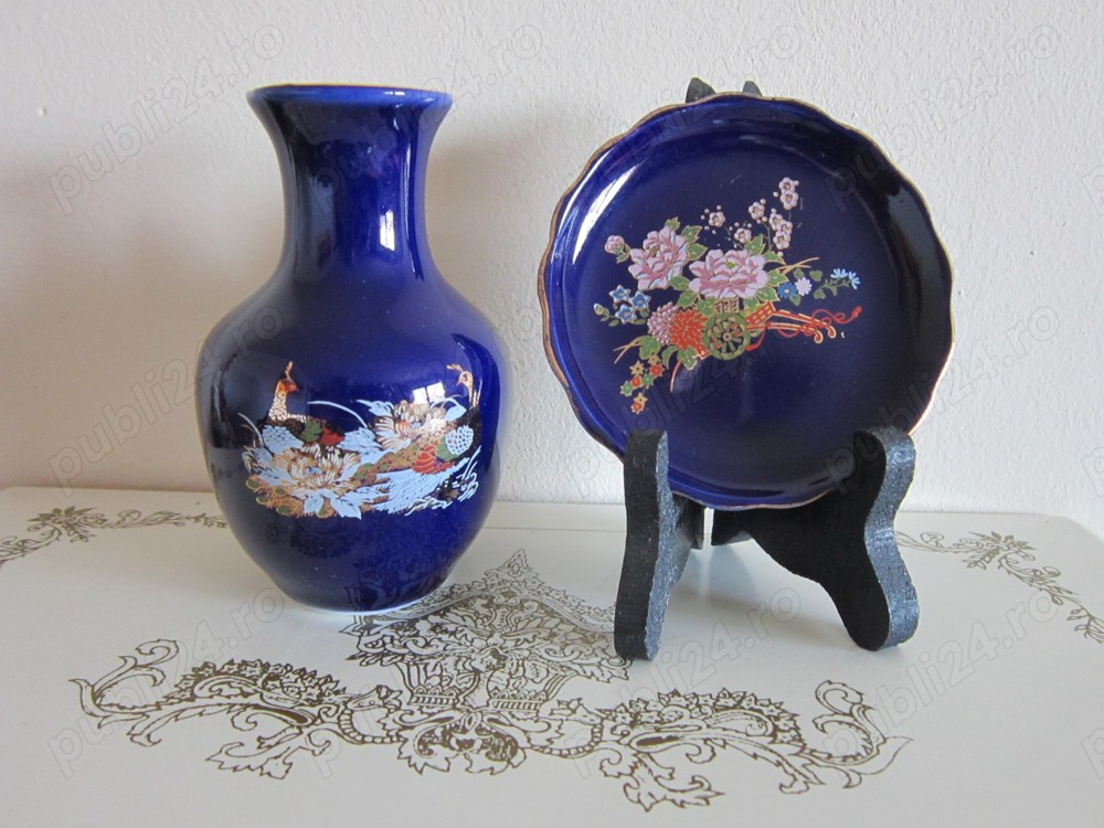 cadou rar Vaza Farfurie portelan Blue Cobalt Pauni Flori Japonia 1980