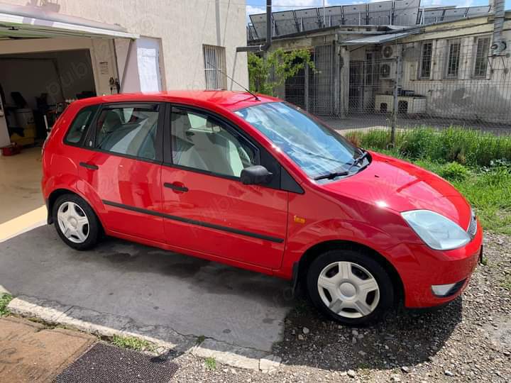 Vând Ford Fiesta Ghia