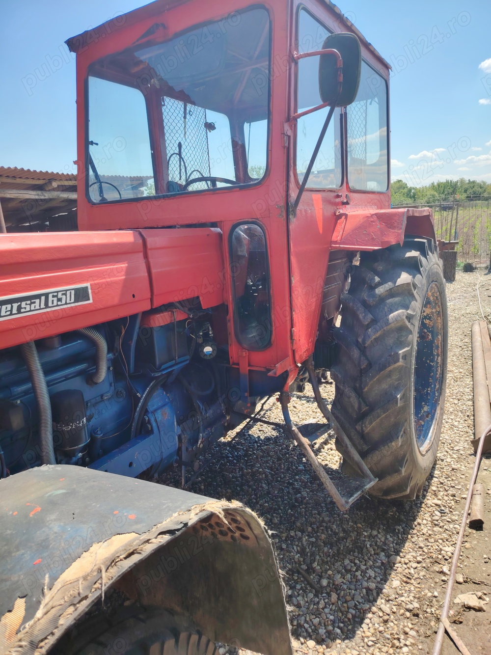 Tractor UTB 650