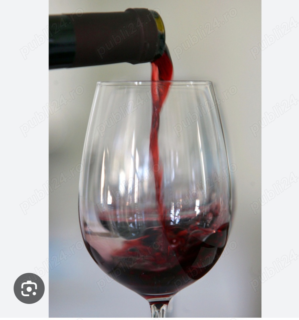 Vând vin de buturuga