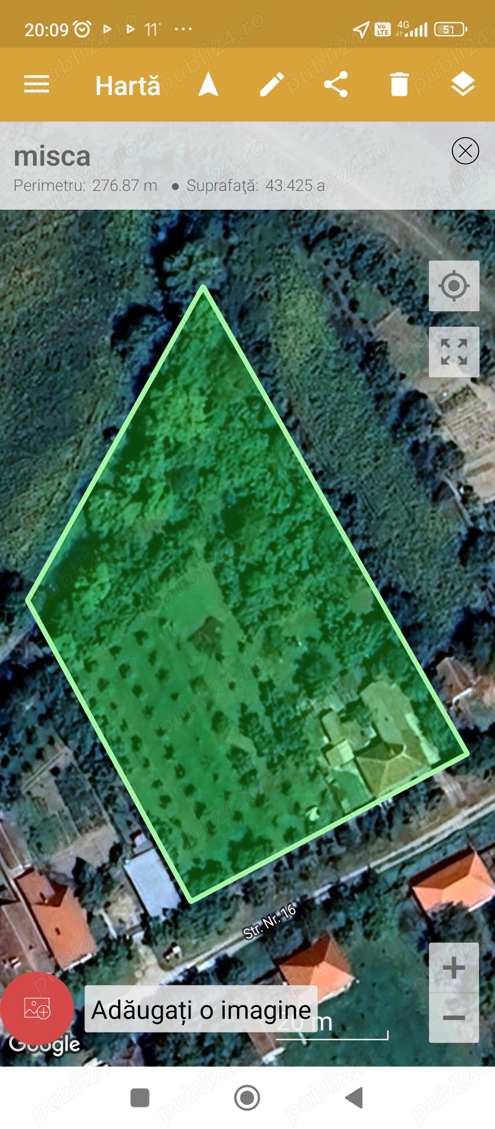 Casă tradițională cu teren grneros 