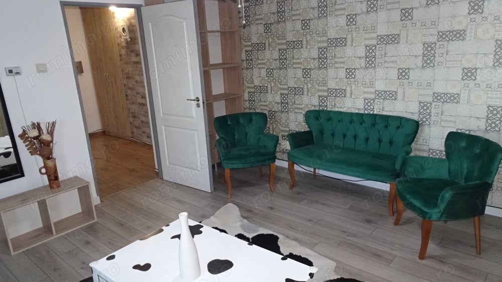 Vand apartament 3 camere în Deva, zona ultracentrală Lido-Casa de Pensii, etaj 5, mobilat, utilat