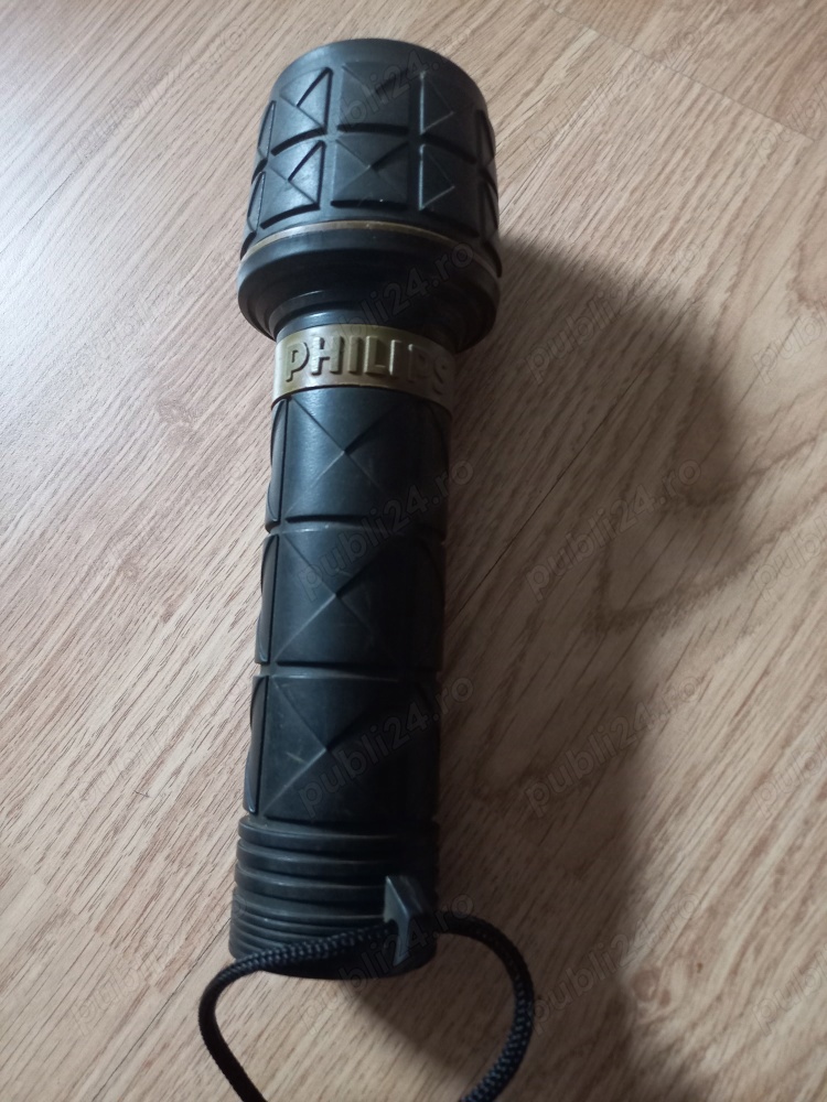 PHILIPS LANTERNA MADE IN THAILANDA  PERFECT FUNCTIONALA 