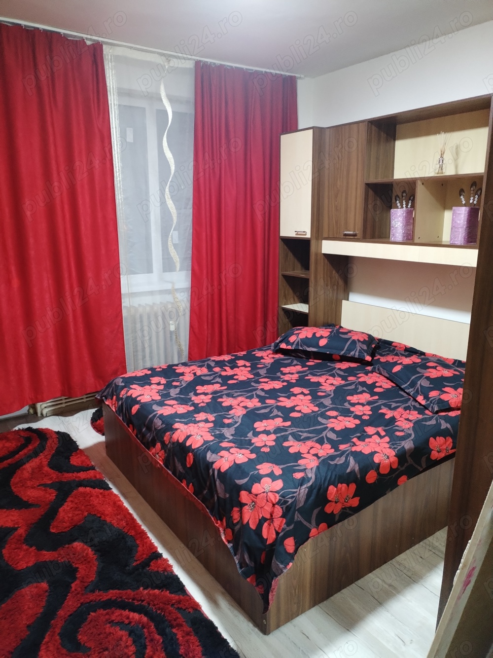 Închiriez apartament cu doua camere 