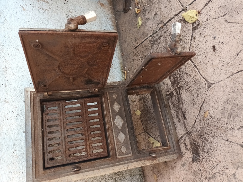 usi monobloc pentru sobe de teracotă  2buc