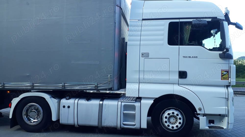 Angajez sofer categoria C +E  pentru cursa   Internațional si Național 